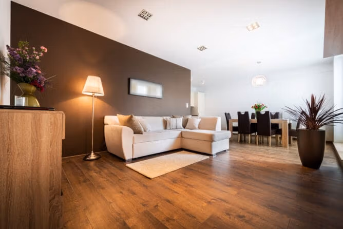 The Difference Between Vinyl and Hybrid Flooring